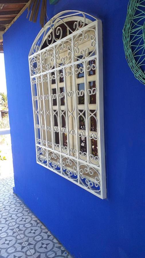 Villa Charming Blue House With Kitchen Parking And Garden à Canoa Quebrada Extérieur photo